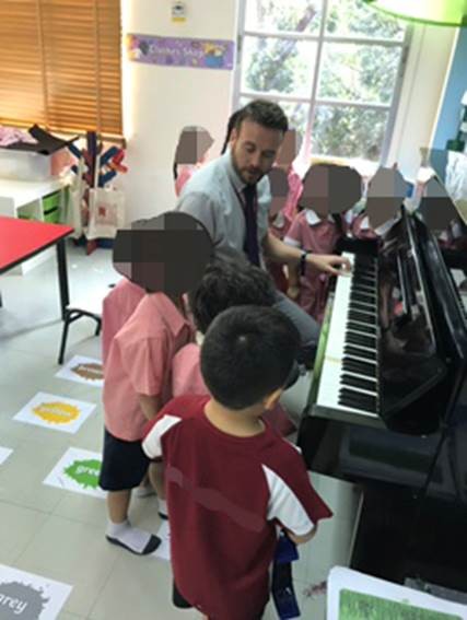 ▲▼狼師為滿足私慾 逼窮母性虐幼女拍照「供賞」。(圖/翻攝自英國國家刑事局)