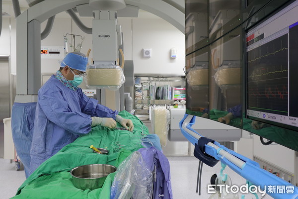 ▲▼運將暈倒狂電6次生還。(圖/亞洲大學附設醫院提供)