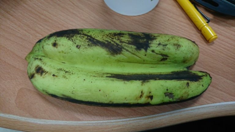 ▲奇怪的香蕉。（圖／翻攝自推特，ZukashiT）