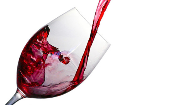 喝紅酒對心臟幾乎沒益處！每天喝2杯　還會增加頭頸癌、食道癌風險