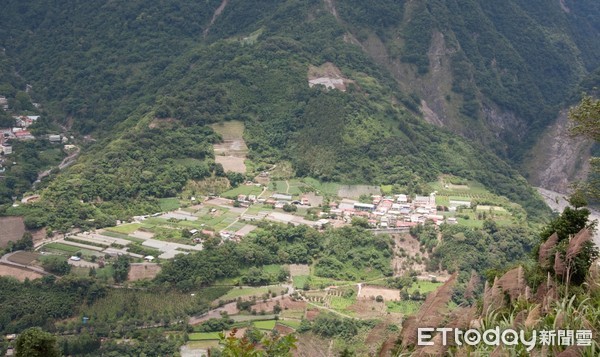 ▲東埔和社河階台地。