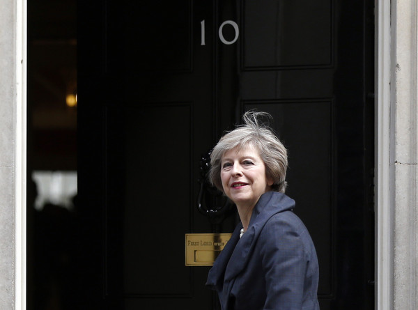 ▲英國首相梅伊（Theresa May）。2016年7月14日，上任首相第2天，於唐寧街10號（10 Downing Street）官邸。（圖／路透社）