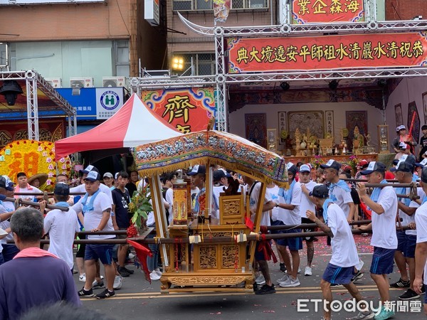 ▲ 一年一度淡水大拜拜 百年清水祖師「日巡」遶境保平安。（圖／新北市民政局提供）