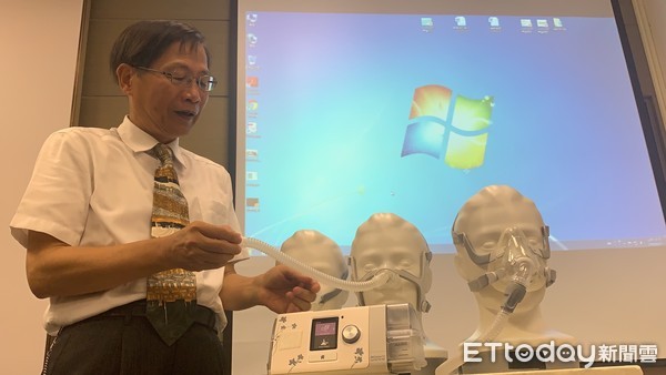 ▲正壓呼吸器。(圖/記者嚴云岑攝)