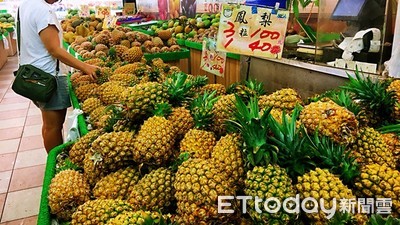 吃鳳梨能治飛蚊症？科大系所耗時3年完成研究　醫生：小心眼睛沒治好腸胃先壞掉