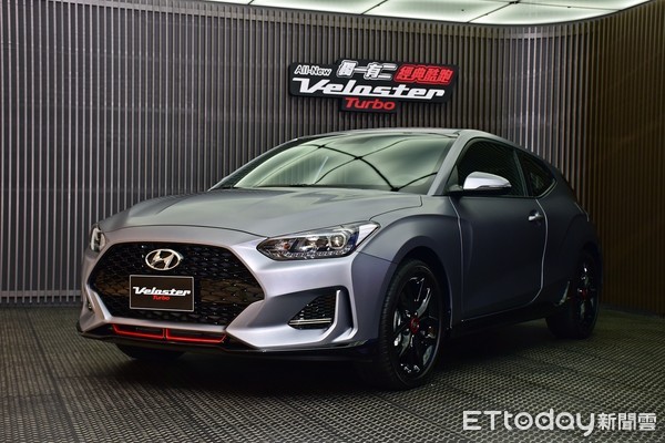 紛擾世道，我需要一台3門酷跑　Hyundai Veloster「115.9萬元」起在台現身（圖／記者游鎧丞攝）