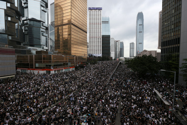▲▼香港反送中示威，6月12日罷工罷課大遊行。（圖／路透）