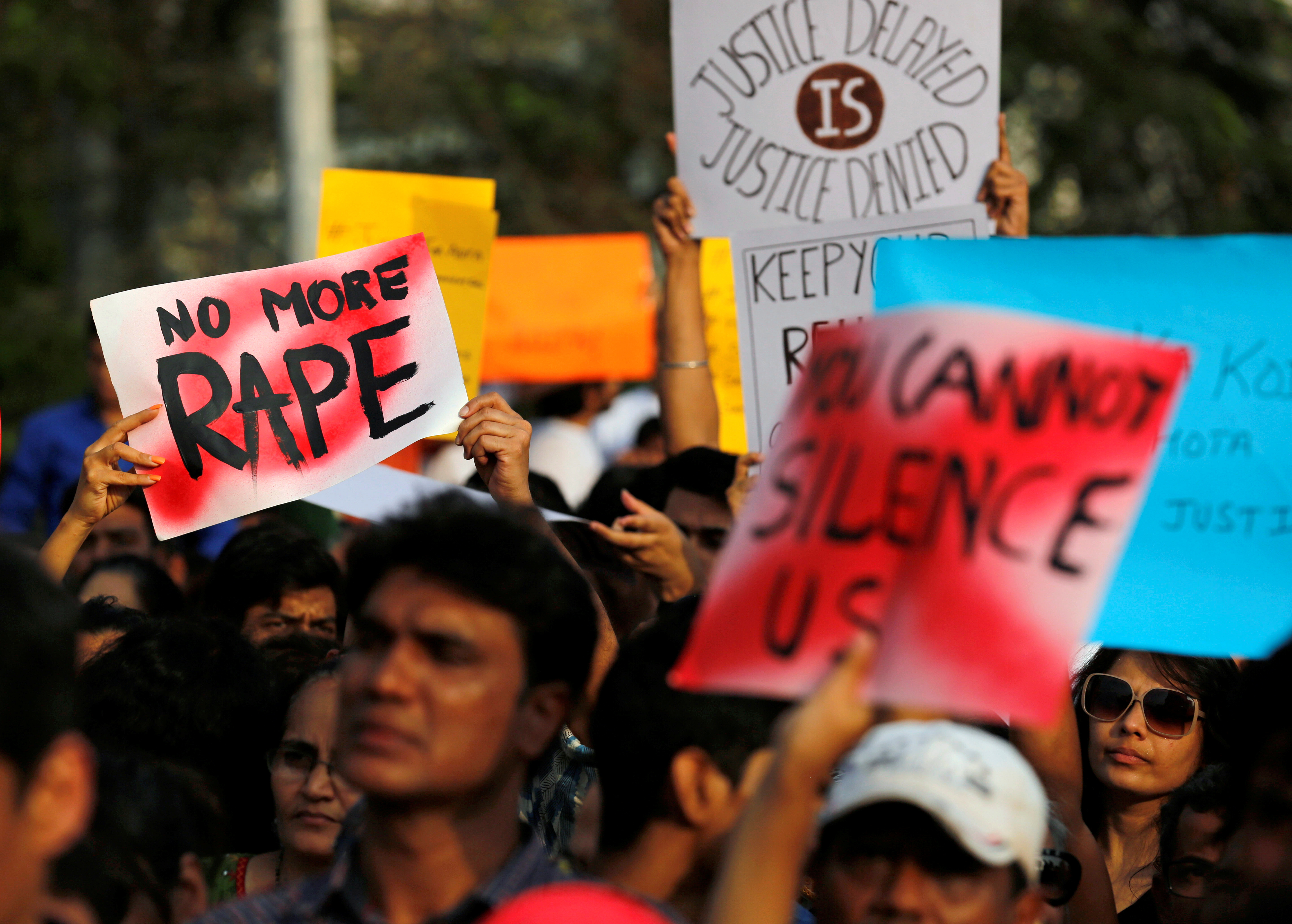 ▲▼印度2018年一起8歲女孩遭性侵的案件點燃眾怒，人民走上街頭抗議。（圖／路透社）