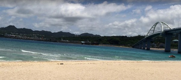▲▼日本沖繩瀨底島海灘。（圖／翻攝自Google Map）