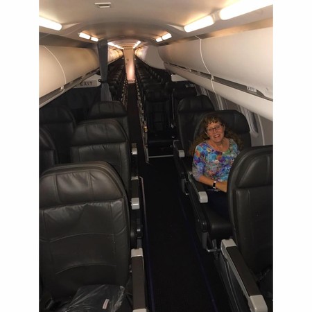 ▲瑪莉（Mary McCormick）成為機上唯一的乘客。（圖／翻攝自臉書／Ryan McCormick）