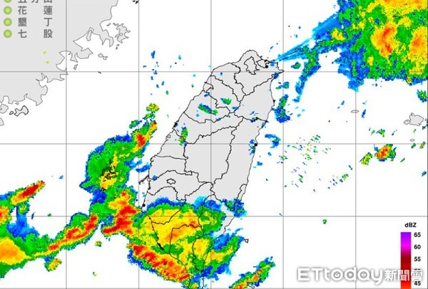 ▲▼水氣雷達迴波圖中，一整片水氣停留在南台灣。（圖／氣象局）