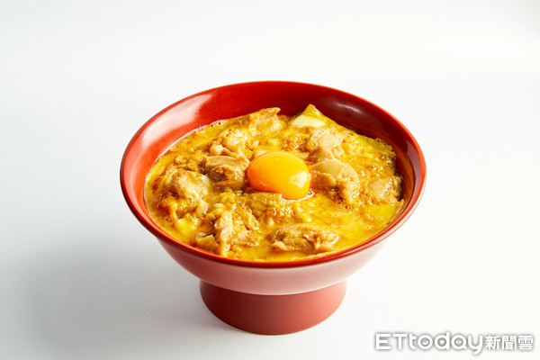 ▲鳥開金賞獎秘傳親子丼。（圖／威秀影城提供)