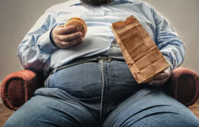 英國最胖男318公斤！　「需要起重機吊出門」想靠胃繞道手術減重