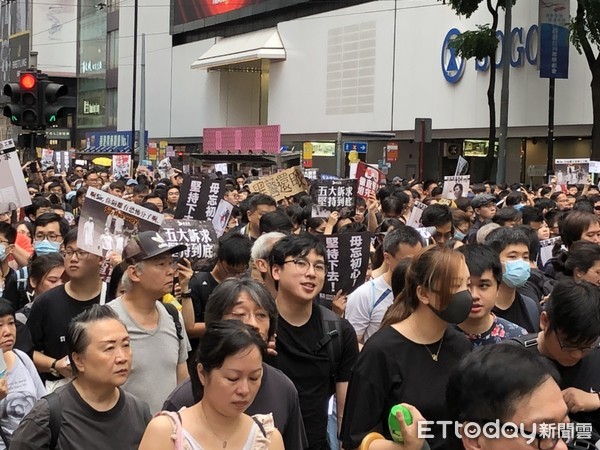▲大批香港市民參與818民陣集會。（圖／記者陳以昇攝）