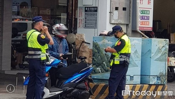 ▲台南市警局從8月1日開始，推動了加強取締闖紅燈的執法專案，每天傷亡類事故較今年上半年平均數減少10.7％，有明顯成效。（圖／記者林悅翻攝，下同）