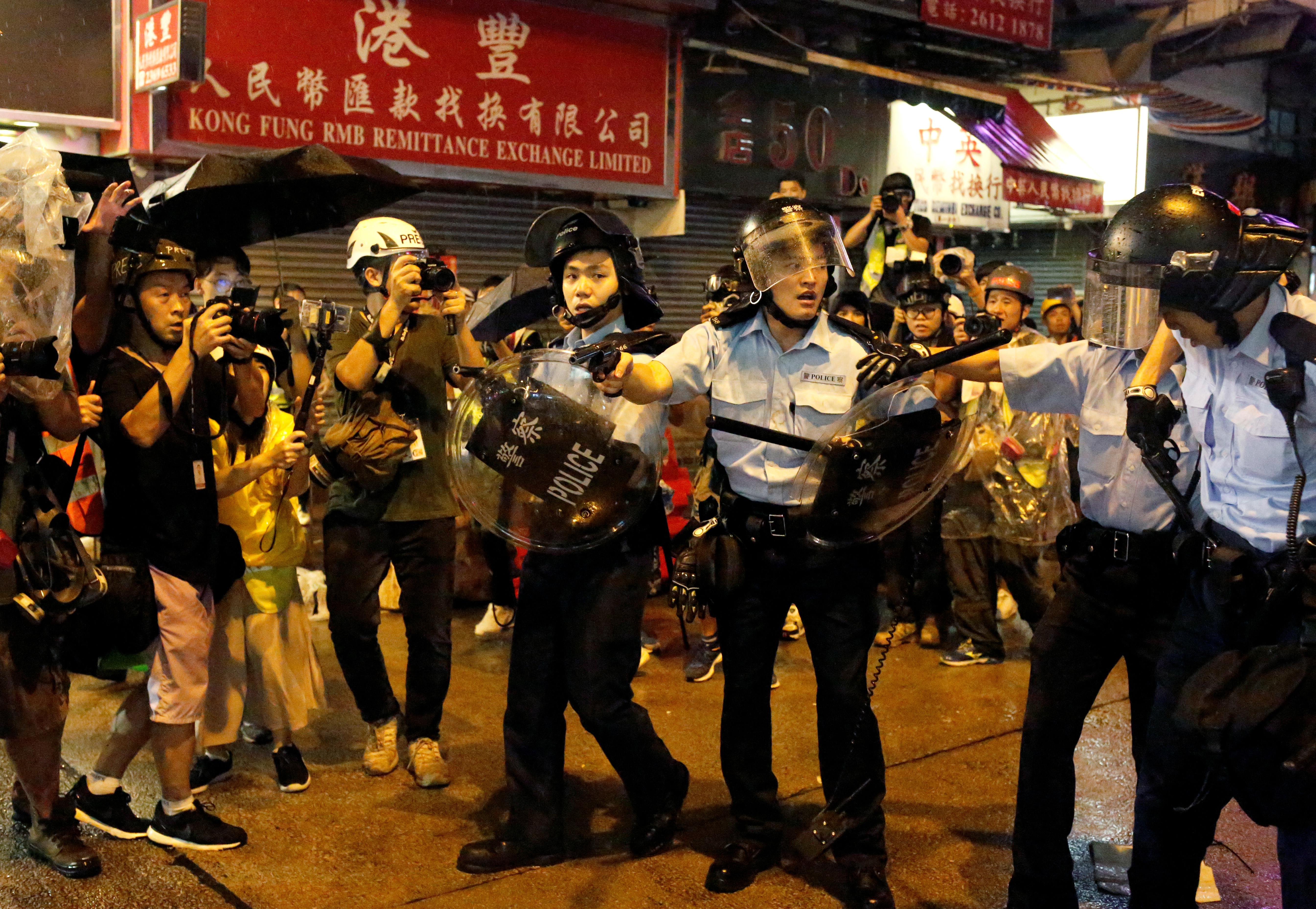 ▲▼香港,荃葵青遊行,港警。（圖／路透）