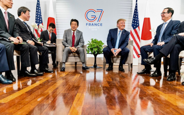 ▲美國總統川普（右）與日本首相安倍晉三（左）就日美貿易談判達成基本協議。（圖／翻攝自Donald J. Trump的Twitter）