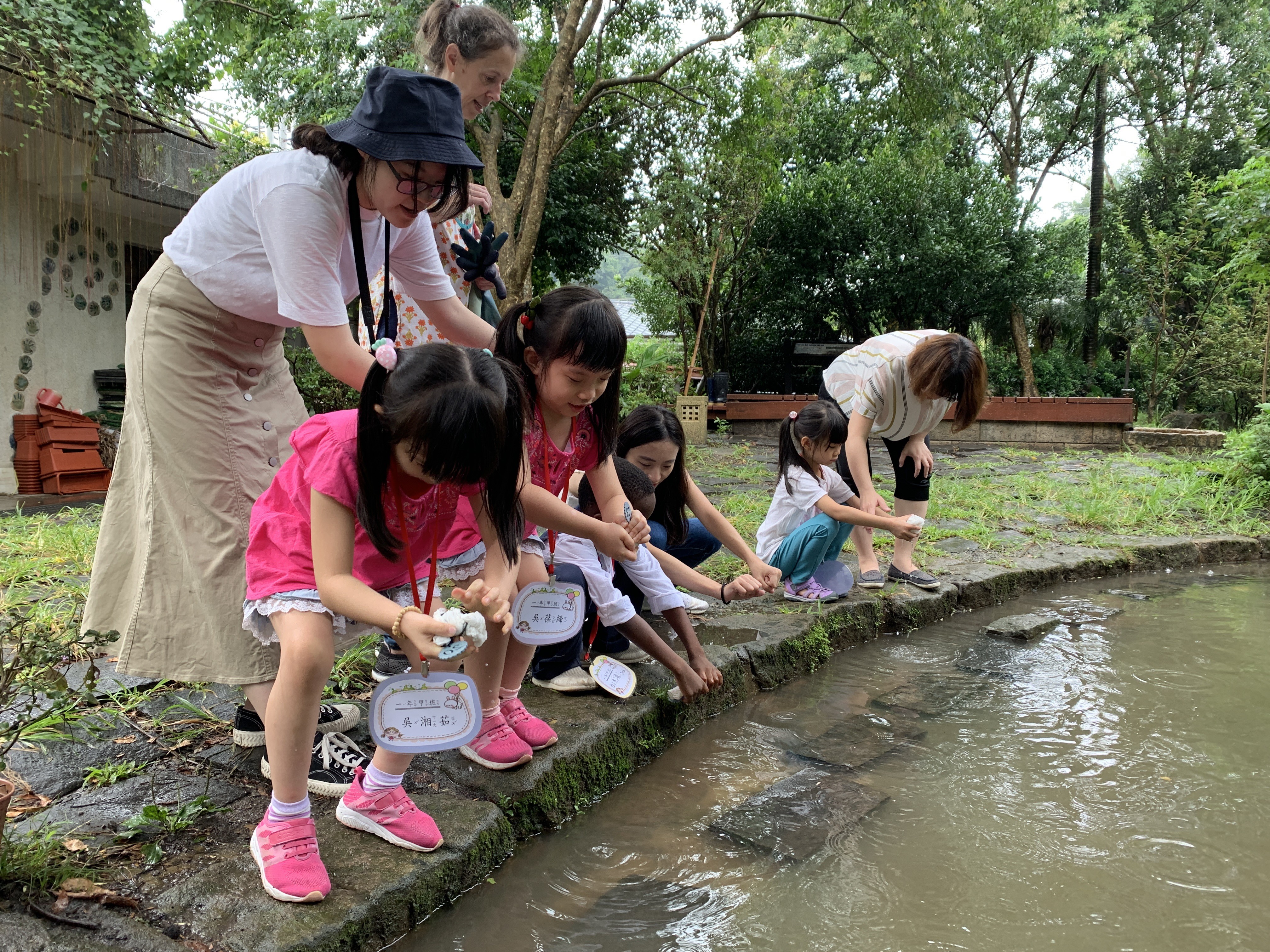 ▲▼ 湖山國小新生藍染體驗   。（圖／湖山國小提供）