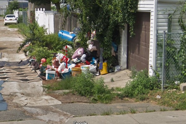 ▲▼紐約的超髒垃圾屋。（圖／翻攝自Google Map） 