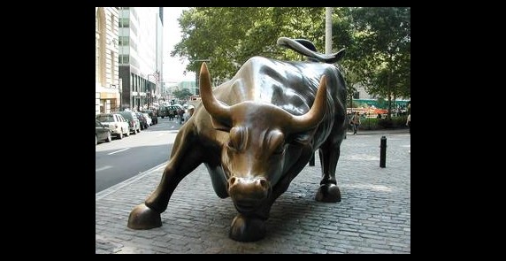 ▲▼華爾街銅牛。（圖／翻攝自維基百科）