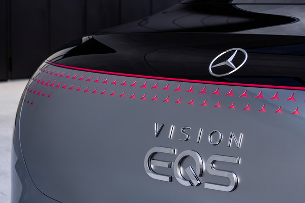 ▲賓士Vision EQS電動概念車。（圖／翻攝自Mercedes-Benz）