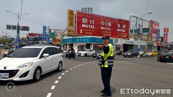 ▲今年中秋連續假期，台南市警局運用大數據分析交通事故發生原因及地點與時段，修正交通崗勤務適當位置，維持中秋連假外出出遊及風景區與各主要道路交通順暢。（圖／記者林悅翻攝，下同）