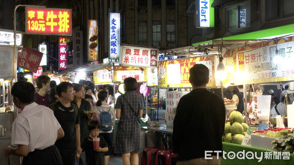 ▲寧夏夜市。（圖／記者吳杰澄攝）