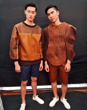 賴昱澂（左）以男模出道，不過演藝工作平平，偶有走秀活動演出。（翻攝自賴昱澂臉書）