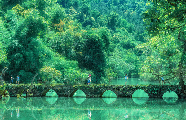 ▲你絕對沒看過的美景與科技大驚奇！來中國貴州深度旅遊▼             。（圖／七逗旅遊網提供）