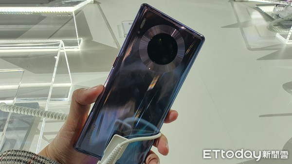 ▲▼ HUAWEI Mate 30 Pro。（圖／記者李瑞瑾攝）