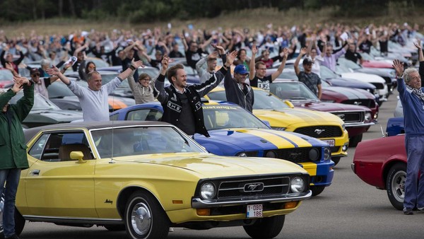 ▲1326台「福特野馬跑車」齊聚破世界紀錄！比利時是最愛它的國家 。（圖／翻攝自Ford）