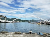 南方澳跨海大橋坍方。（圖／記者游芳男攝）