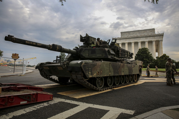 ▲▼M1艾布蘭主力戰車（M1 Abrams tanks）。（圖／達志影像／美聯社）