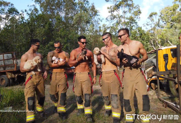 消防員年曆狗狗版。（圖／Australian Firefighters Calendar授權使用）