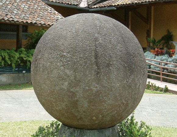 ▲▼  哥斯大黎加巨型石球（Stone spheres of Costa Rica）。（圖／翻攝自維基百科）