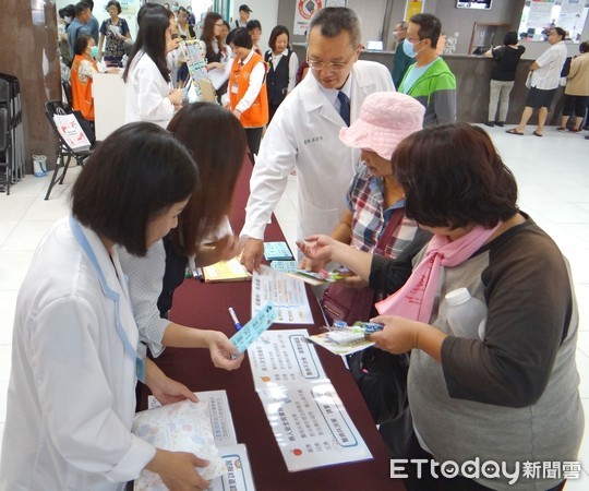 ▲奇美醫學中心舉行「病人安全週」活動,透過多元化的宣導活動設計,提昇民眾對病人安全的參與。(圖/記者林悅翻攝,下同) ▲奇美醫學中心舉行「病人安全週」活動,透過多元化的宣導活動設計,提昇民眾對病人安全的參與。(圖/記者林悅翻攝,下同)