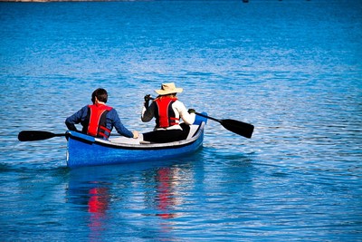戶外運動有益健康！加拿大人死前必「做」清單：在獨木舟上享受性愛