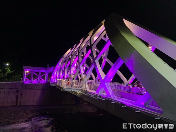 ▲烏來覽勝大橋。（圖／記者彭懷玉攝）