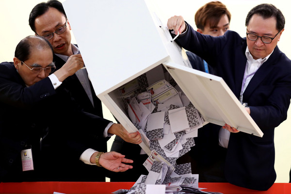 ▲▼香港區議員選舉。（圖／路透）