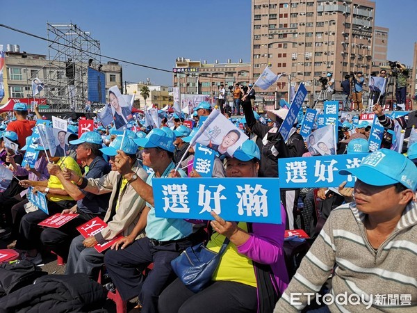 ▲國民黨彰化第二選區立法委員參選人張瀚天舉辦誓師大會。(圖/記者唐詠絮攝) ▲國民黨彰化第二選區立法委員參選人張瀚天舉辦誓師大會。(圖/記者唐詠絮攝)
