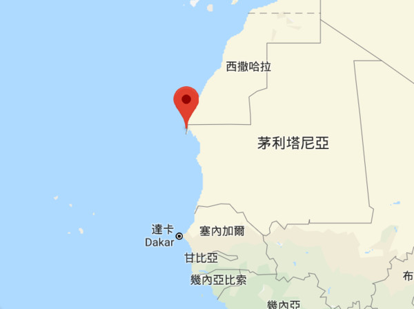 ▲移民船從甘比亞出發，在茅利塔尼亞外海翻覆。（圖／翻攝Google Map）