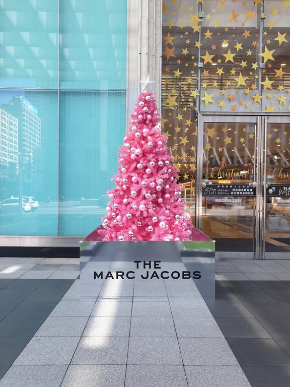 ▲▼             。（圖／MARC JACOBS提供）