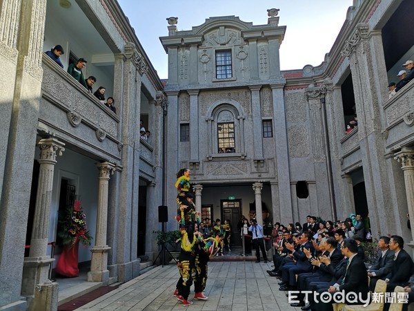 ▲鹿港民俗文物館洋樓百年慶，仕女展開幕。（圖／記者唐詠絮攝）