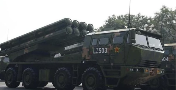 ▲▼解放軍新型多管火箭炮（MLRS）。（圖／翻攝自微博）