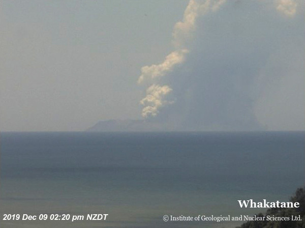 ▲▼紐西蘭懷特島（White Island，又名Whakaari）火山噴發。（圖／路透）