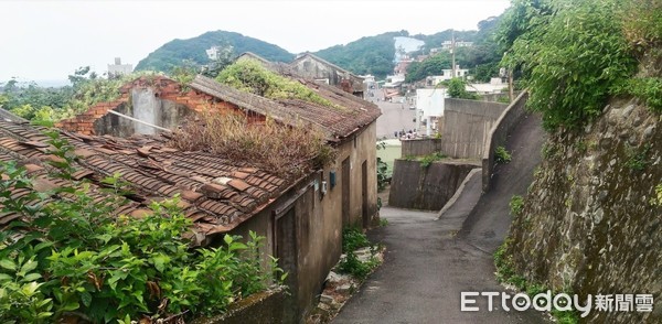 ▲ 金山磺港漁港世界僅存「蹦火仔」 文化海鮮溫泉充滿歷史味。（圖／新北市漁業處提供）