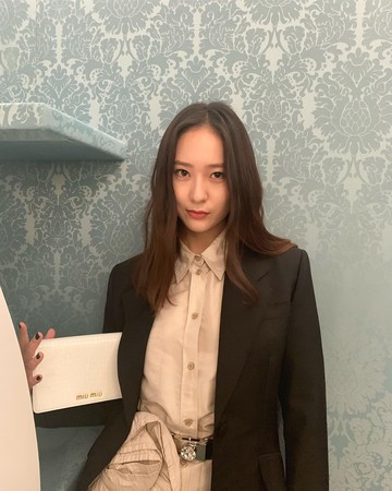 ▲Krystal是許多時尚活動的寵兒。（圖／翻攝自Krystal IG）