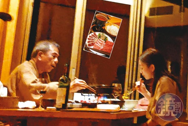 12/15 18:30 第1天晚上,2人在溫泉旅館包廂吃火鍋。