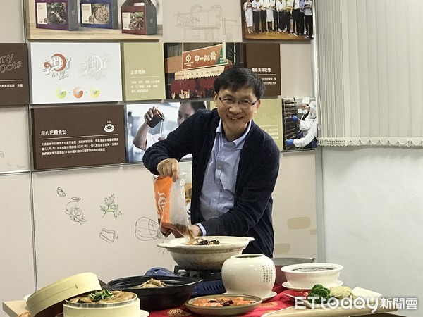 ▲欣光食品總經理詹金和表示，希望有朝一日台灣人製作的年菜和料理，也可以透過冷凍調理食品，讓美味台菜行銷國際。（圖／大成提供）
