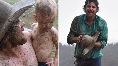 出生後「第一次觸摸雨珠」！澳兩歲童在泥巴坑玩嗨　父落淚：久旱逢甘霖